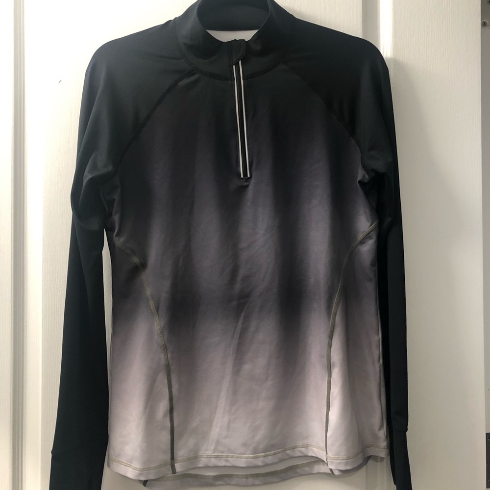 Black/gray ombré long sleeve workout top